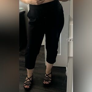 Torrid Capri pants 1R very gently used